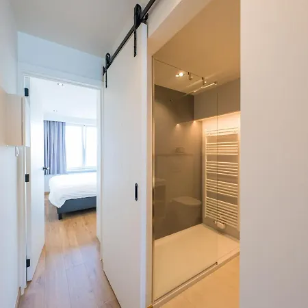 アパート Kwintebank 1 Bedroom On Floor 9 ミデルケルケ