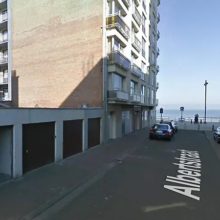 Kwintebank 1 Bedroom On Floor 9 شقة